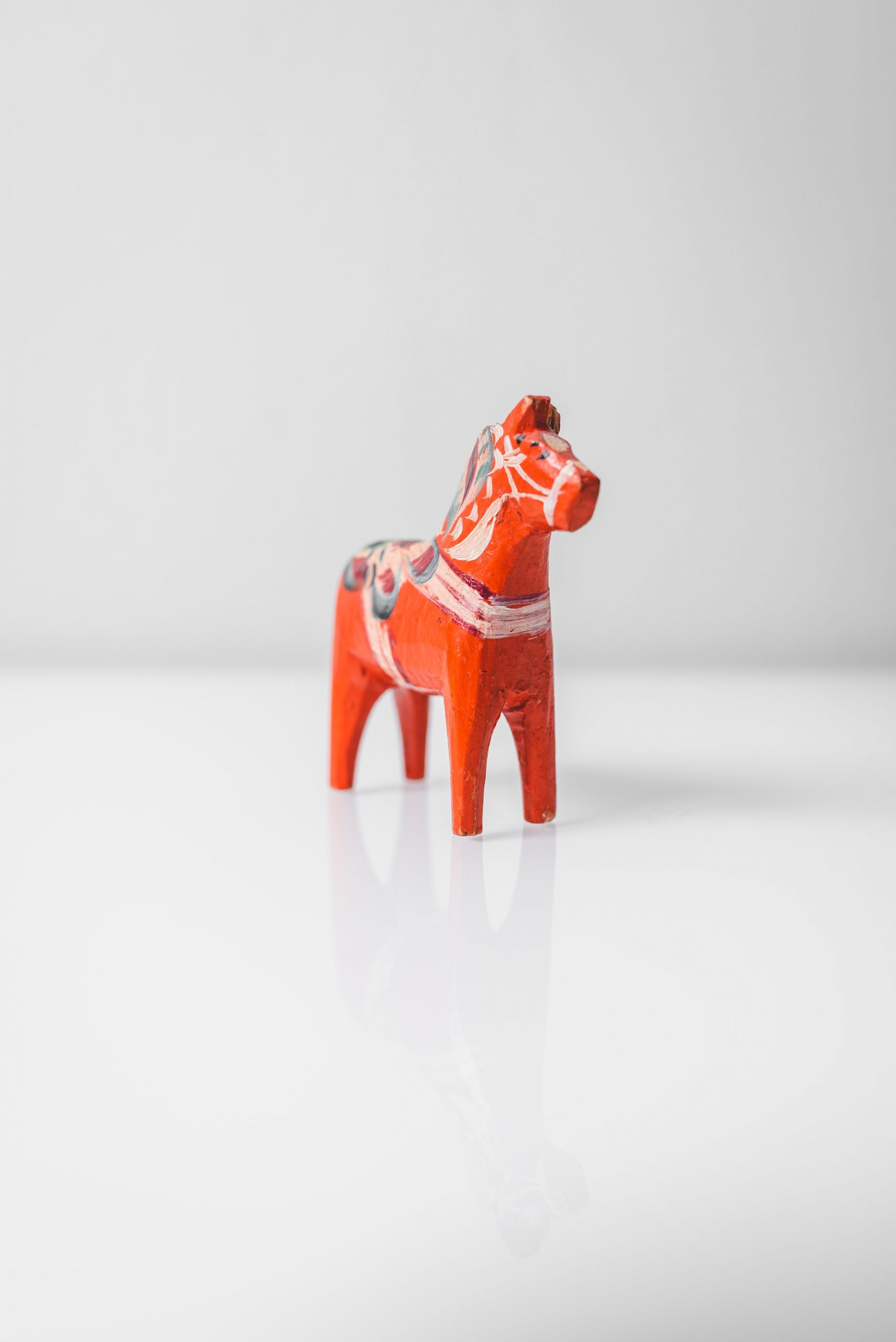 oscar-helgstrand-DGa-jIIJ5UI-unsplash